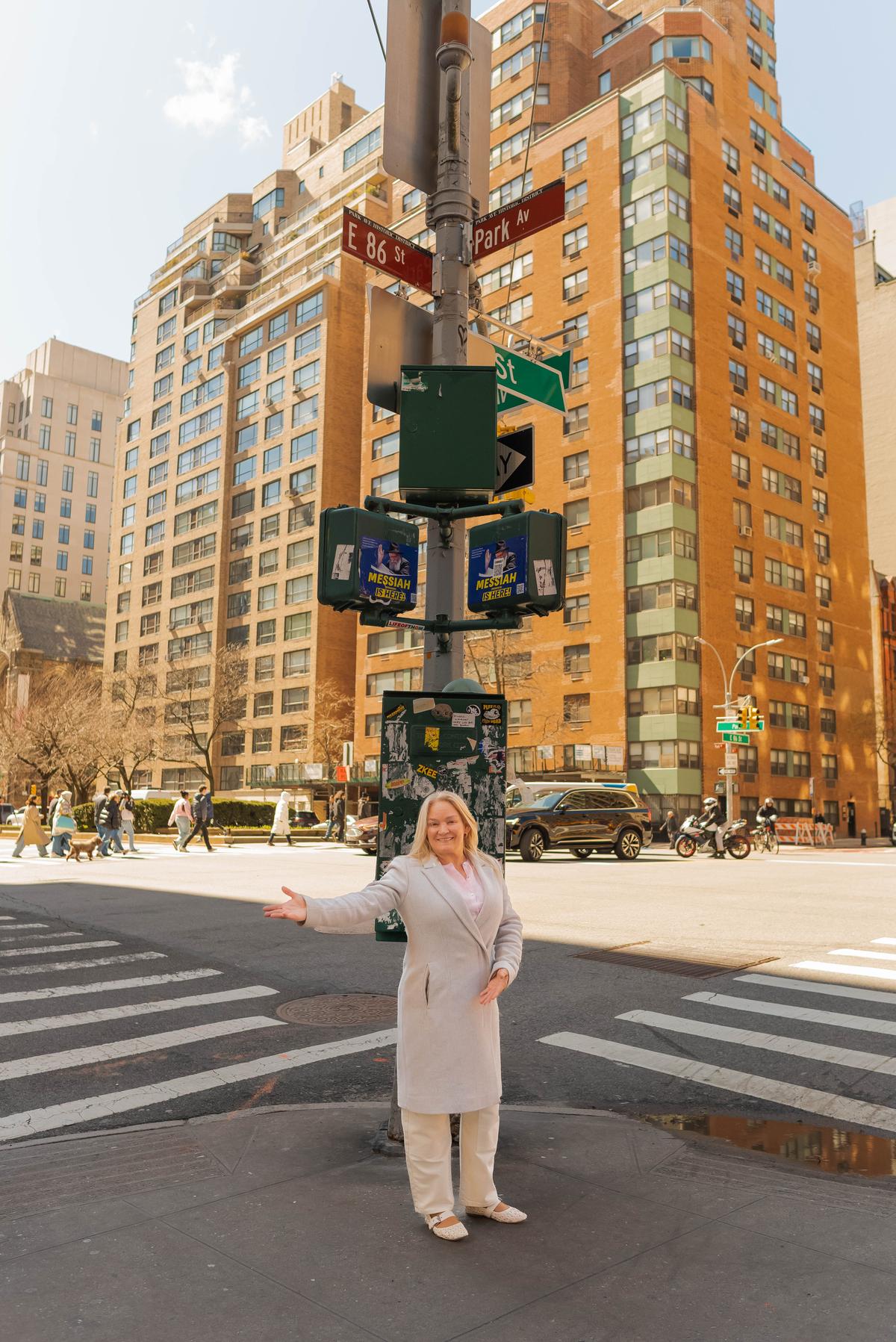 UES Street